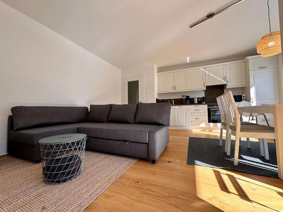 Ferienwohnung Wohntraum Fuer Familien & Geschaeftsreisende Kempten  Exterior foto